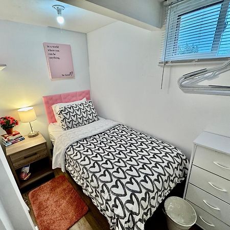 Tiny Private Room On The 1St Floor With Shared Bathroom Near Seatac Airport And Downtown Seattle Buitenkant foto
