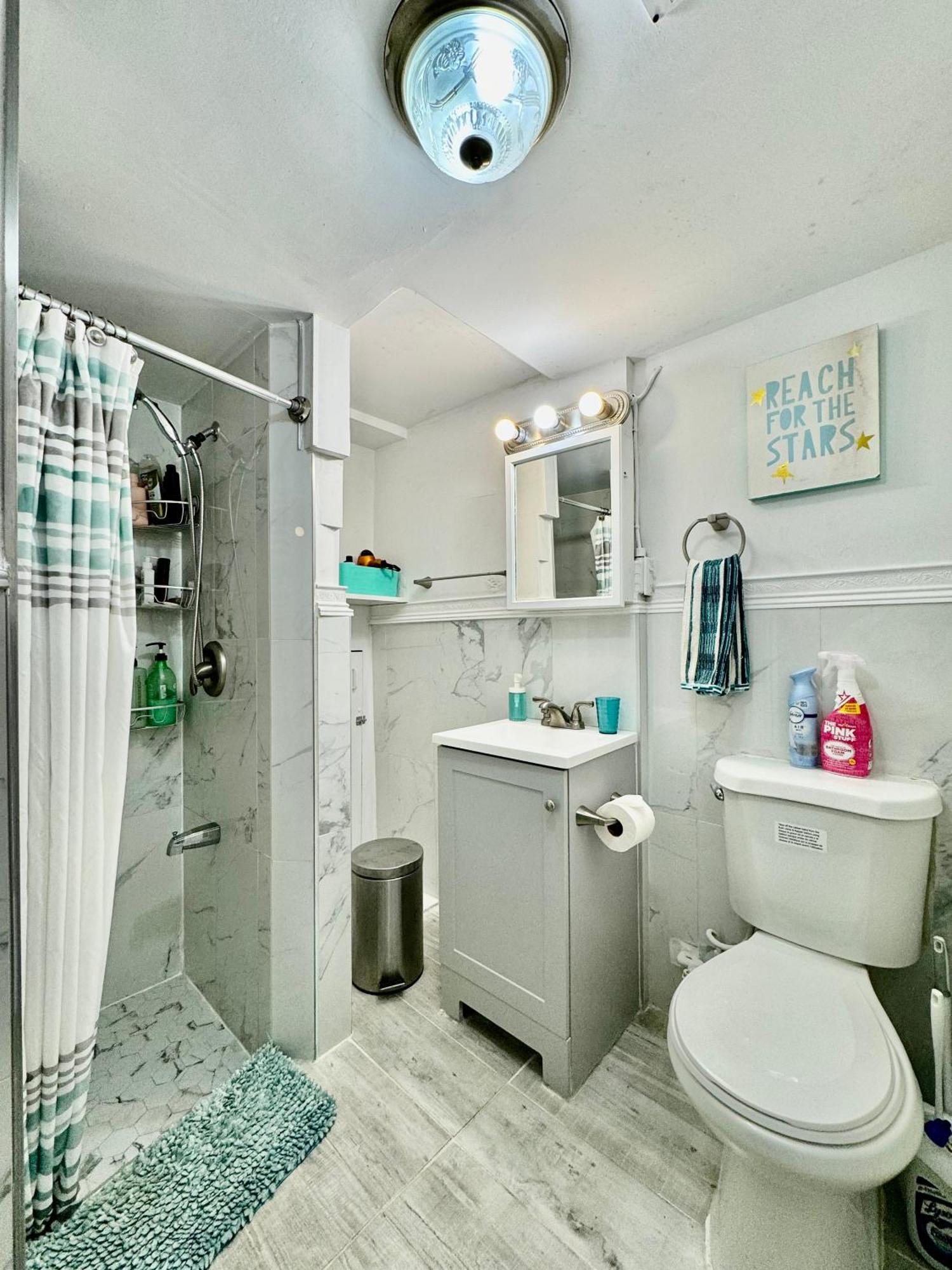 Tiny Private Room On The 1St Floor With Shared Bathroom Near Seatac Airport And Downtown Seattle Buitenkant foto