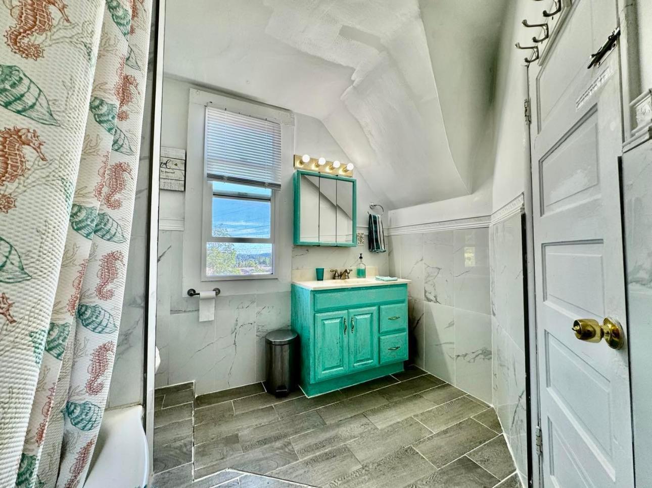 Tiny Private Room On The 1St Floor With Shared Bathroom Near Seatac Airport And Downtown Seattle Buitenkant foto