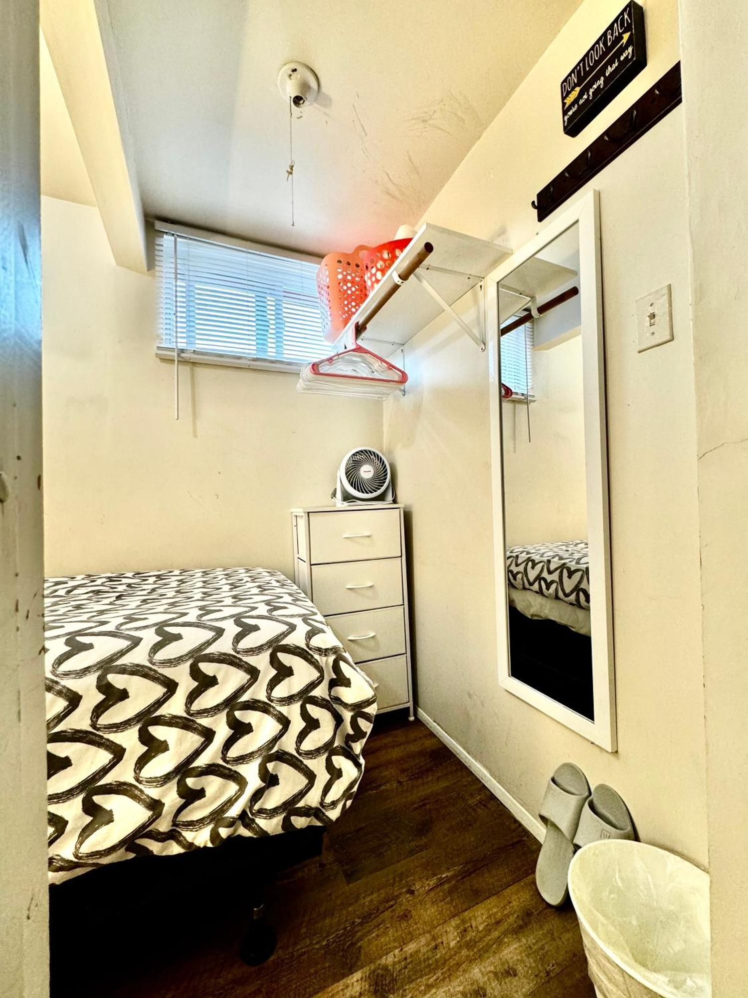 Tiny Private Room On The 1St Floor With Shared Bathroom Near Seatac Airport And Downtown Seattle Buitenkant foto