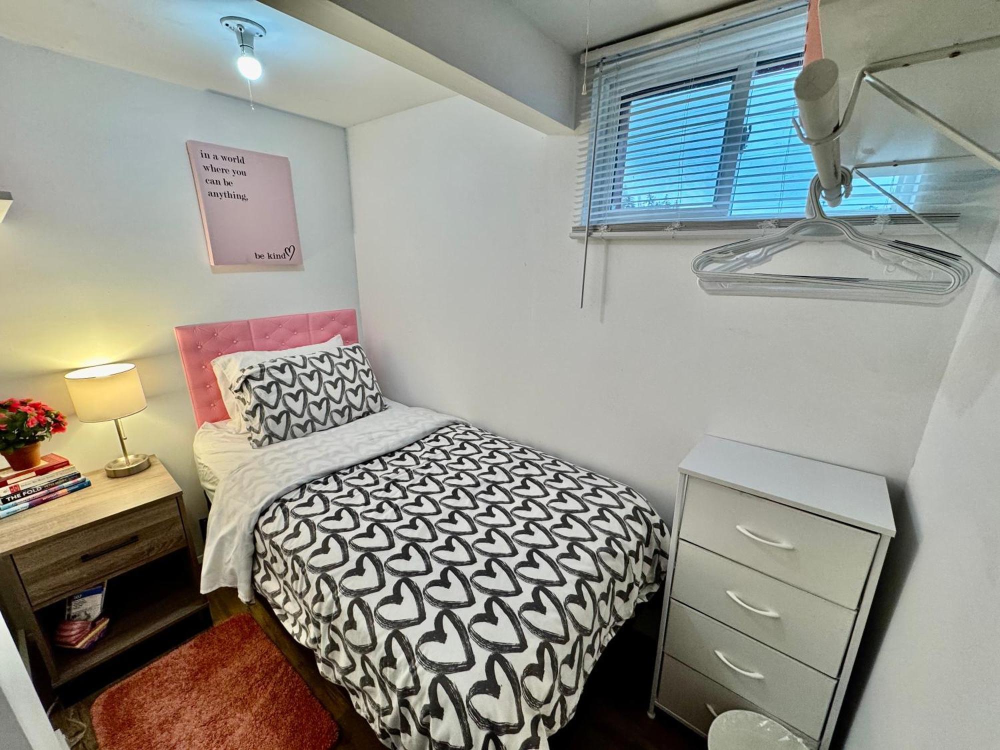 Tiny Private Room On The 1St Floor With Shared Bathroom Near Seatac Airport And Downtown Seattle Buitenkant foto